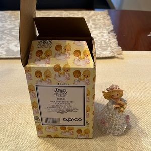 NIB Precious Moments by Enesco 104554 2001 Four Seasons Belles Autumn Belle